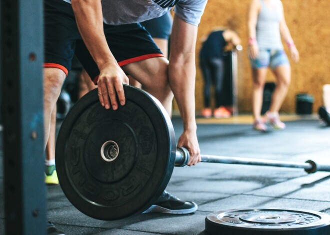 PTAC konstatē pārkāpumus vairākos sporta klubos; patērētāji tiek maldināti par cenām