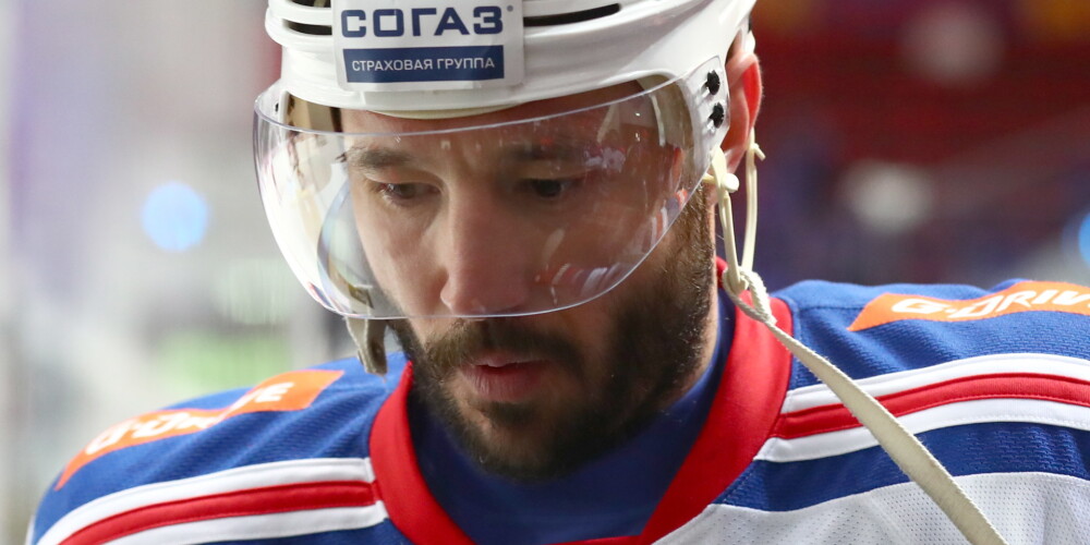 Хоккеист Илья Ковальчук продал свой BMW и оплатил операцию подростку из Алтая