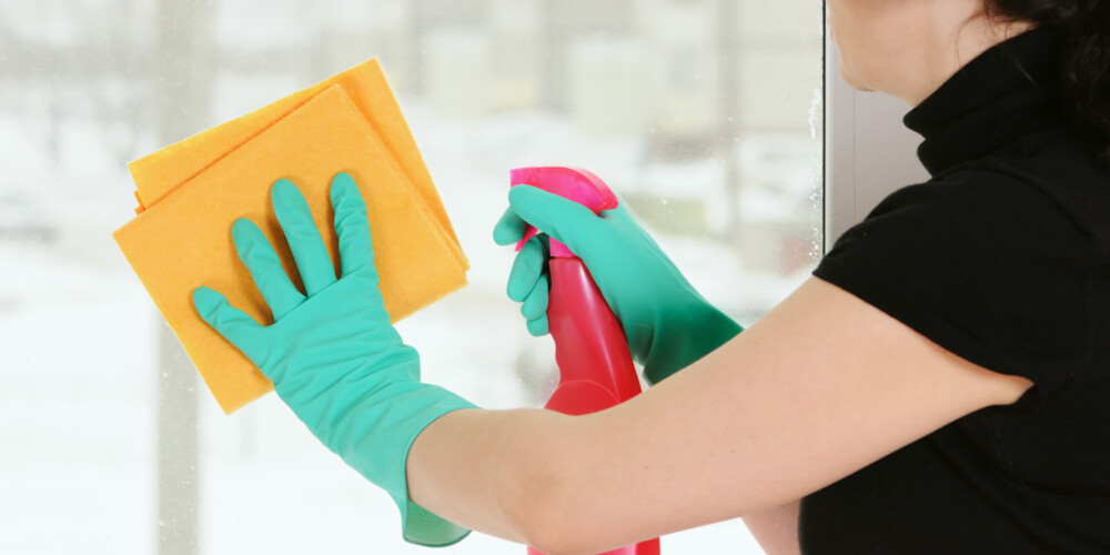 Vai mājokļa tīrīšanai var atrast līdzekļus bez kaitīgas ķīmijas?