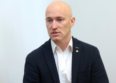 "Kustības "Par"" vadītājs Daniels Pavļuts: "Cilvēki turpina braukt projām no Latvijas ar visām ģimenēm tāpēc, ka nejūt te perspektīvu un netic, ka esošajai politiķu paaudzei būtu redzējums, kādā veidā Latvija nākotnē varētu uzplaukt."