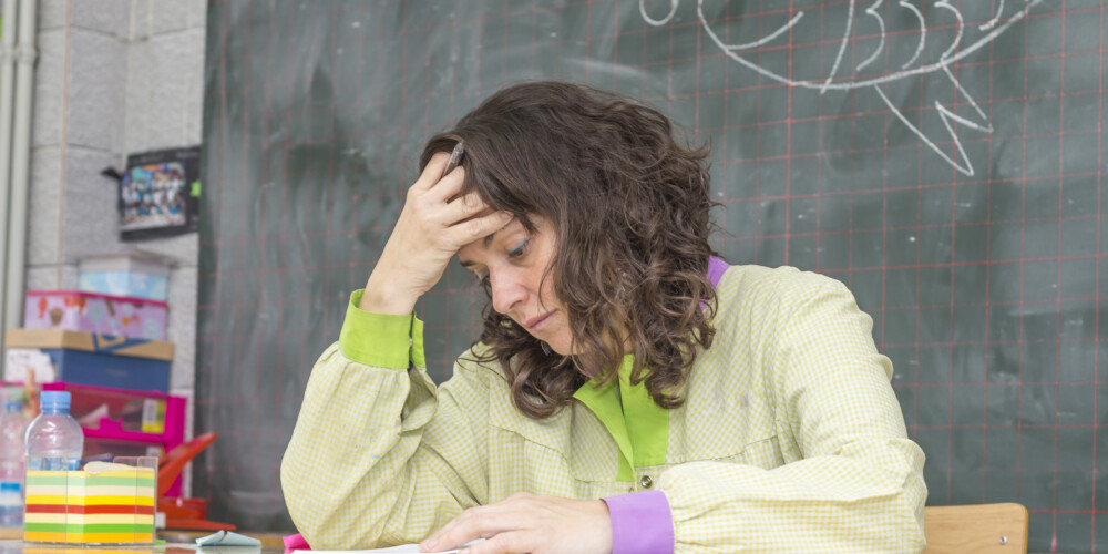 Skolotāja cieš no depresijas un baidās, vai tāpēc nezaudēs darbu skolā