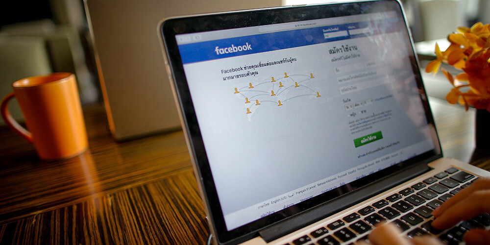 Tiesas priekšā stāsies divas personas, kuras piekļuva svešam "Facebook" kontam