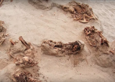 Arheologi Peru atraduši lielākās bērnu rituālās upurēšanas vietu.
