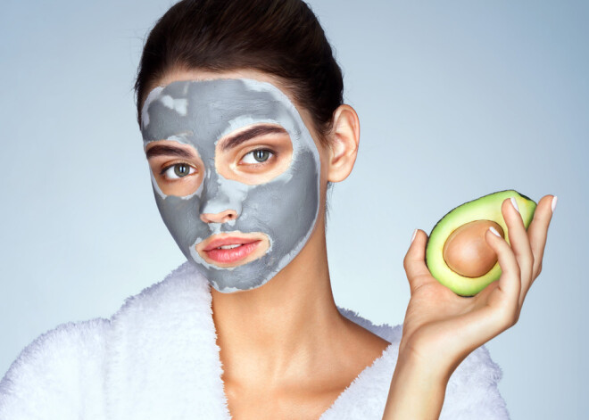 Vērtīgās mālu maskas sejai: kosmetoloģe māca, kad, kā un cik bieži