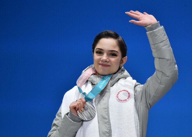 Фигуристка Евгения Медведева ушла от тренера и больше не будет выступать за Россию?