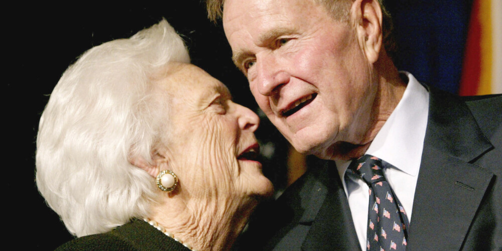 ASV eksprezidents Džordžs Bušs vecākais izrakstīts no slimnīcas