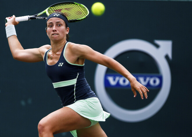 Sevastova grūtā cīņā sasniedz Madrides WTA "Premier" turnīra otro kārtu