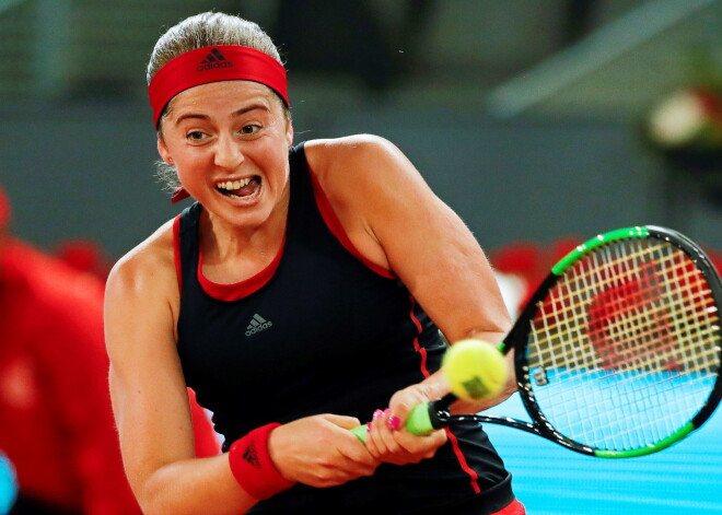 Ostapenko Madrides WTA "Premier" turnīra pirmajā kārtā zaudē Begu