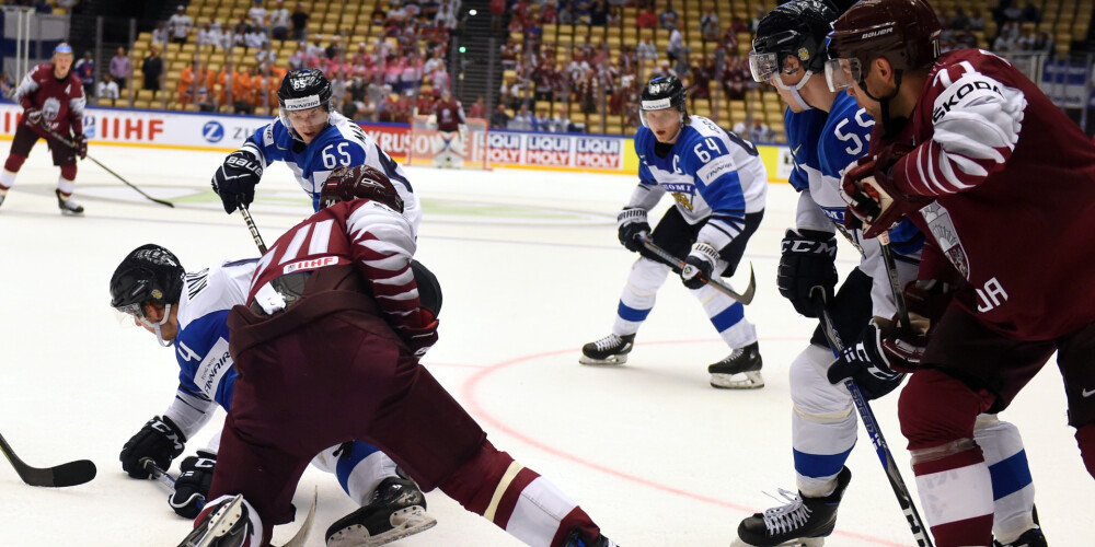 Latvijas hokeja izlase pasaules čempionāta mačā pēc otrās trešdaļas vēl pārliecinošāk zaudē Somijai