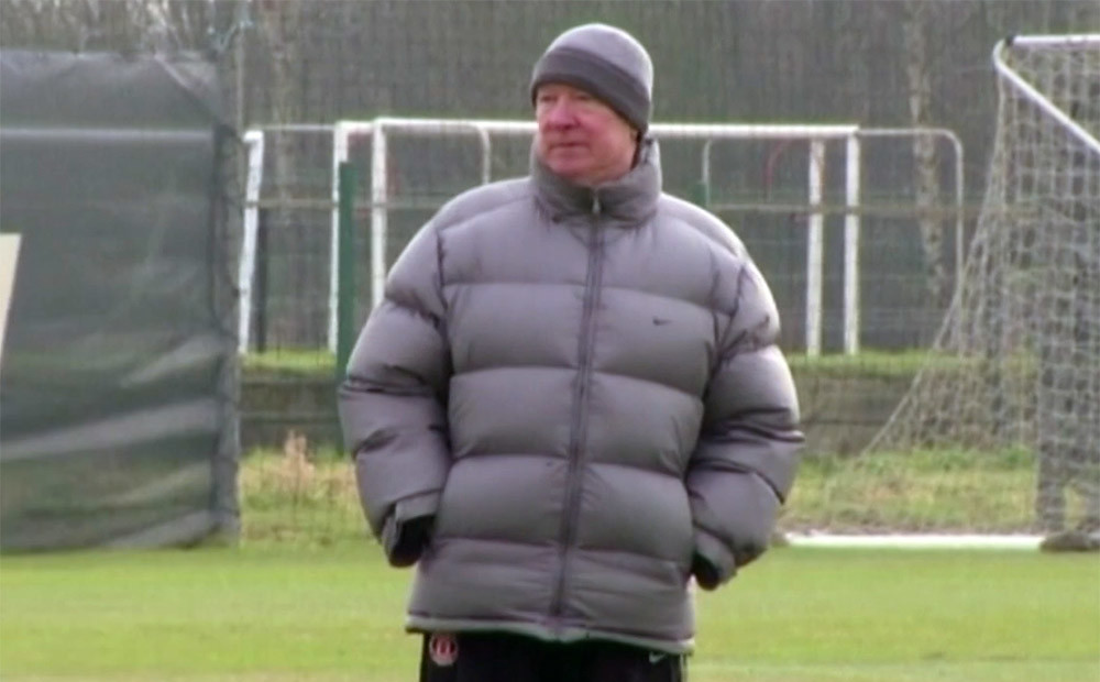 Anglijas premjerlīgas treneri vēl ātru izveseļošanos operāciju pārdzīvojušajam Fergusonam