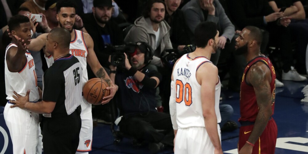 Kanters aicina Džeimsu pievienoties "Knicks" un pierādīt, ka ir Ņujorkas karalis