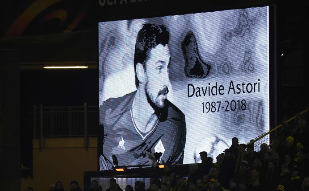 Ārsti lūdz papildus laiku itāliešu futbolista Astori nāves iemesla noteikšanai