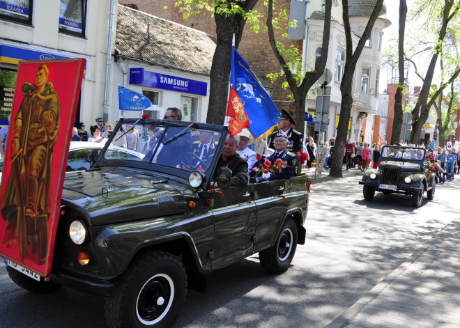 Daugavpilī atzīmē Padomju Savienības uzvaras pār nacistisko Vāciju 73.gadadienu.