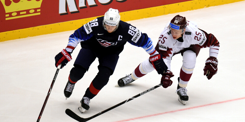 Latvijas hokeja izlase pēc divām spožām trešdaļām cīnās neizšķirti pret ASV