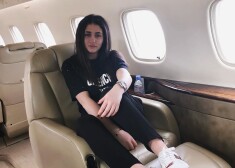 "Самый большой стресс в жизни": дочь миллиардера пожаловалась на полет в эконом-классе