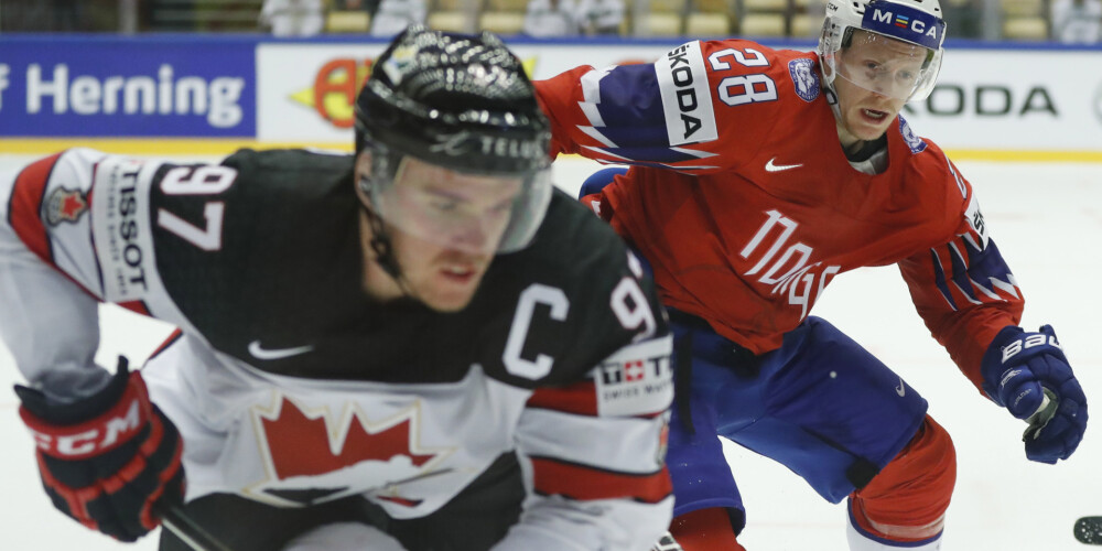 Makdeividam "hat-trick" pret Norvēģiju; čehu "Bruins" hokejisti sarūpē Krievijai pirmo zaudējumu