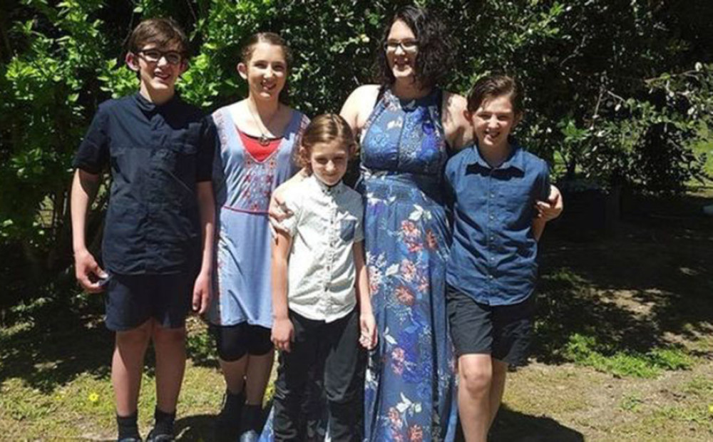 Tuvinieki šokēti par šaušalīgo Mailzu ģimenes slaktiņu Austrālijā