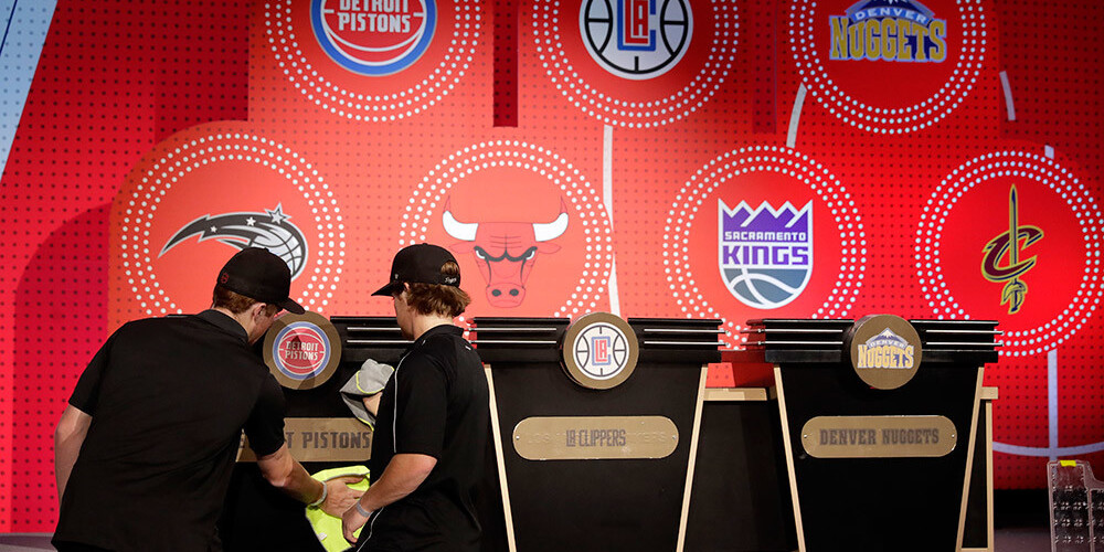 NBA drafta loterijā uzvar "Suns"; Porziņģa "Knicks" tiek pie devītā numura