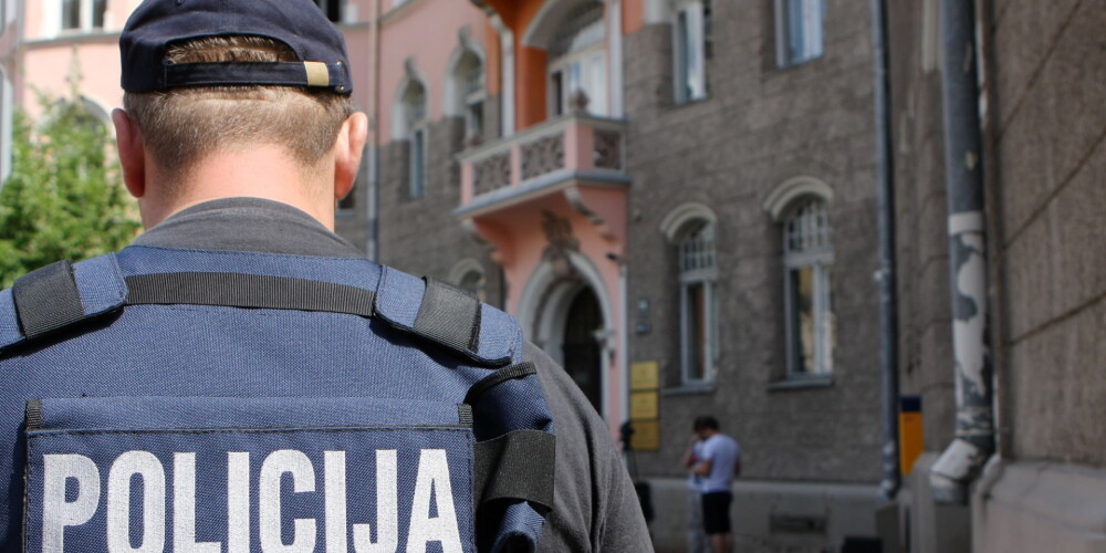 Valsts policija brīdina iedzīvotājus neuzķerties uz viltus AS “Latvijas Gāze” darbiniekiem