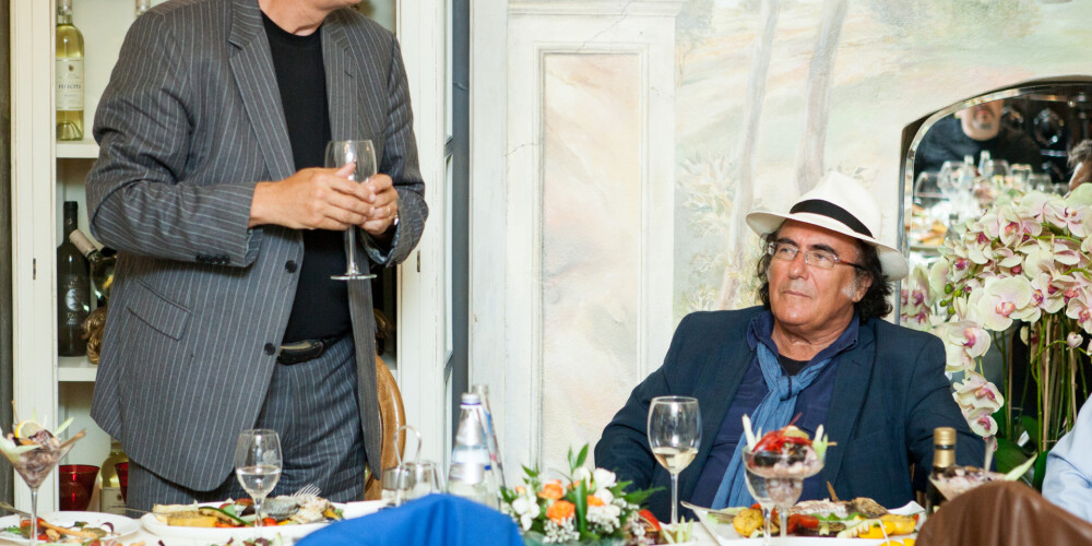 75 gadu jubileju šodien svin itāliešu mūziķis Albano Karrisi, pazīstams kā Al Bano.