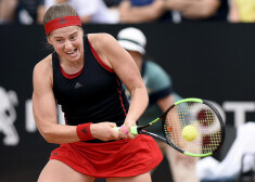 Ostapenko šajā sezonā pagaidām nav tikusi pie tituliem.