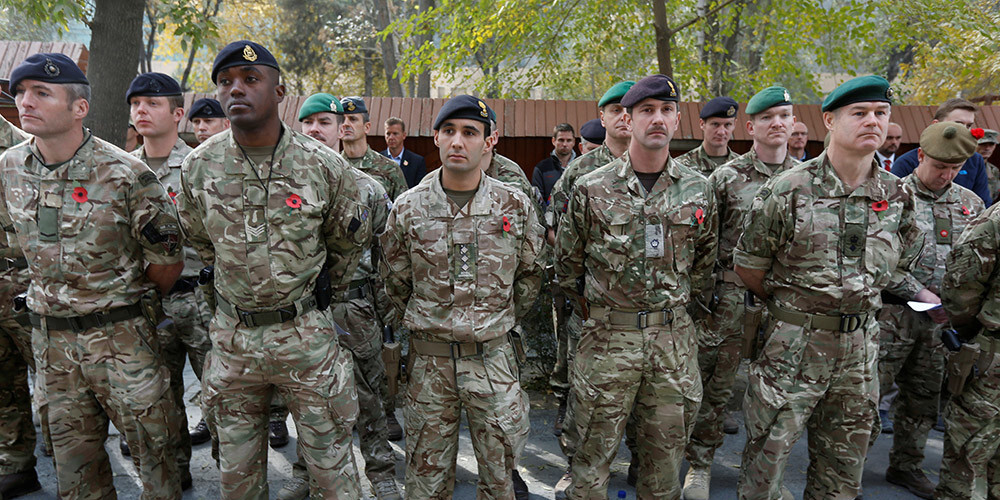 Lielbritānija apsver karavīru skaita palielināšanu Afganistānā