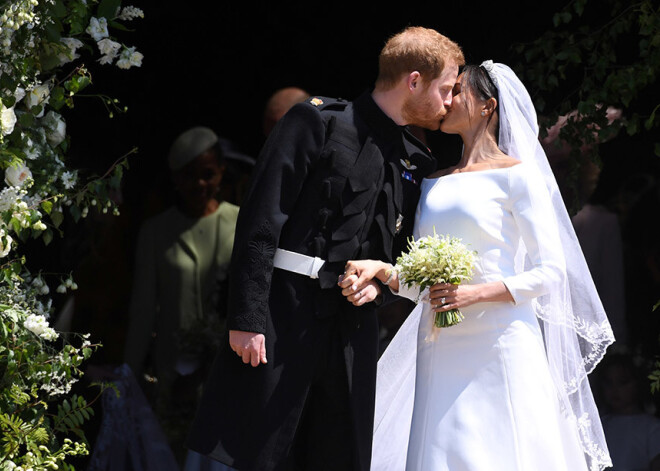 Princis Harijs un Megana Mārkla emocionālā ceremonijā Vindzoras pilī viens otram teikuši "Jā"