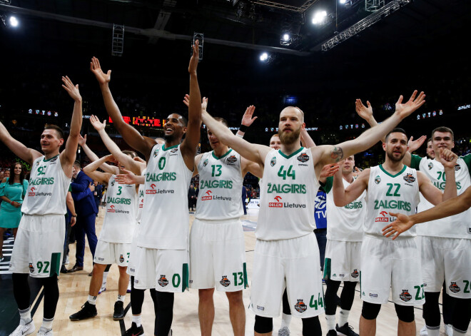 "Žalgiris" ar milzu pūlēm neizsēj 24 punktu pārsvaru pret CSKA un izcīna trešo vietu Eirolīgā