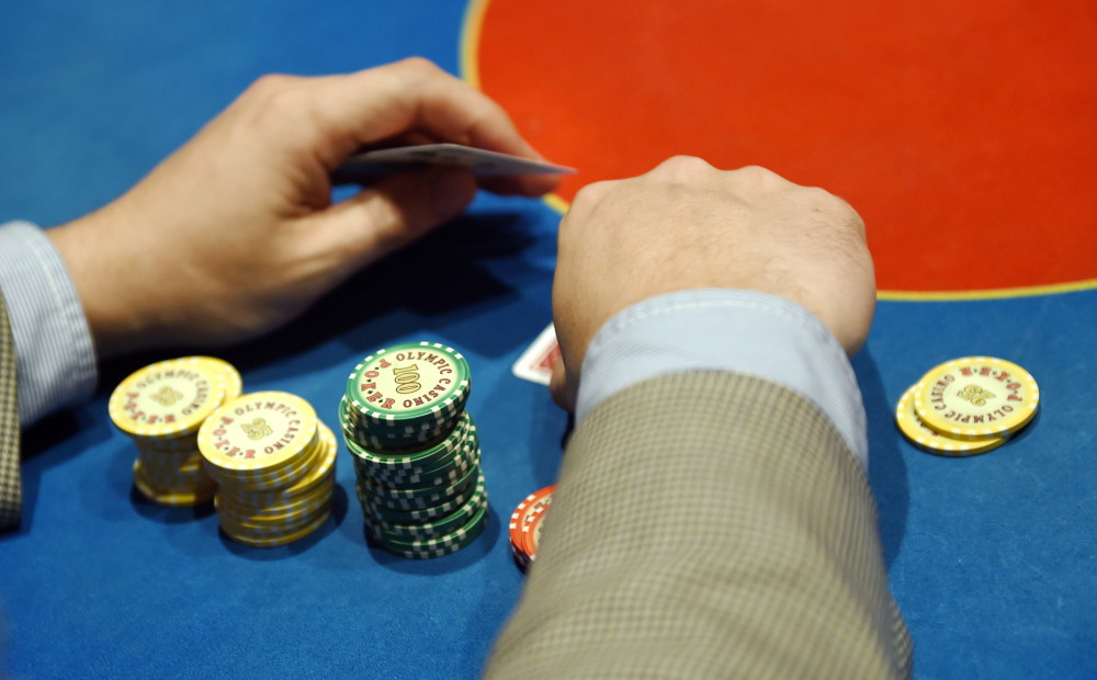 Azartspēļu organizētāji atkarību ārstēšanai ziedo maz