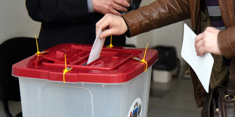 Latvijas valstspiederīgie Lielbritānijā Saeimas vēlēšanās varēs nobalsot pa pastu vai 15 vēlēšanu iecirkņos