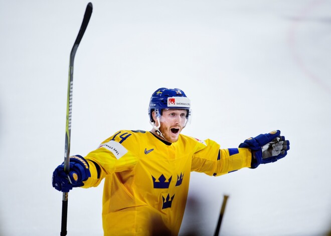 Zviedrijas izlases labā vārtus pamatlaikā iemeta Gustavs Nīkvists un Mika Zibanejads, kamēr šveiciešiem izcēlās Nino Nīderreiters un Timo Meiers. Savukārt uzvaru "bullīšos" zviedriem nodrošināja viens no komandas līderiem Filips Fošbergs.