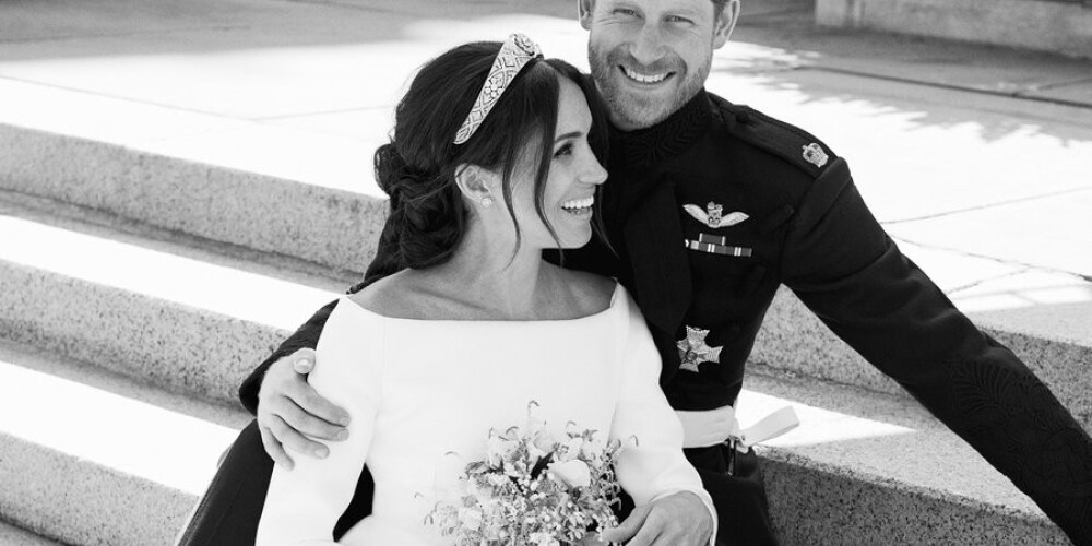 Королева и все-все-все: опубликованы официальные фотографии свадьбы принца Гарри и Меган Маркл