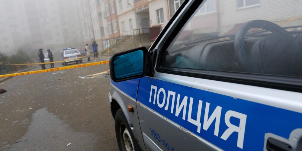 Eksplodējot granātai pusaudža mugursomā, Austrumukrainā gājis bojā viens skolēns un trīs ievainoti