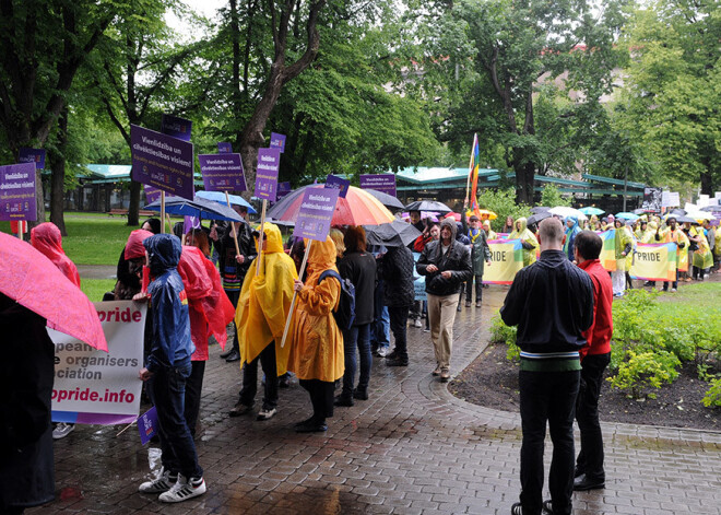 "Baltijas praidu" no Vērmanes dārza pieprasa novirzīt uz tālāku nomali