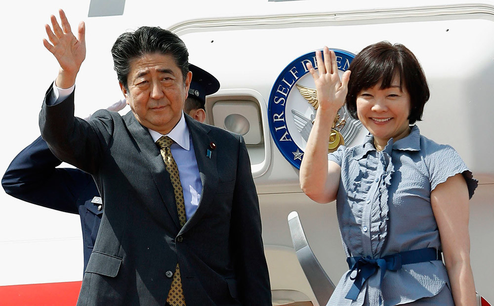Japānas premjerministrs devies uz Krieviju runāt par kopīgu sadarbību Kuriļu salās