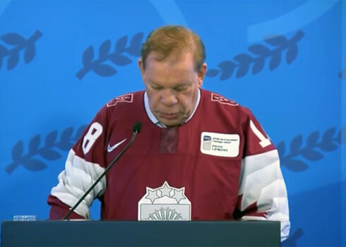 VIDEO: "Nasing spešal" nobāl Kirova Lipmana priekšā; par viņu iesmej pat hokeja personības