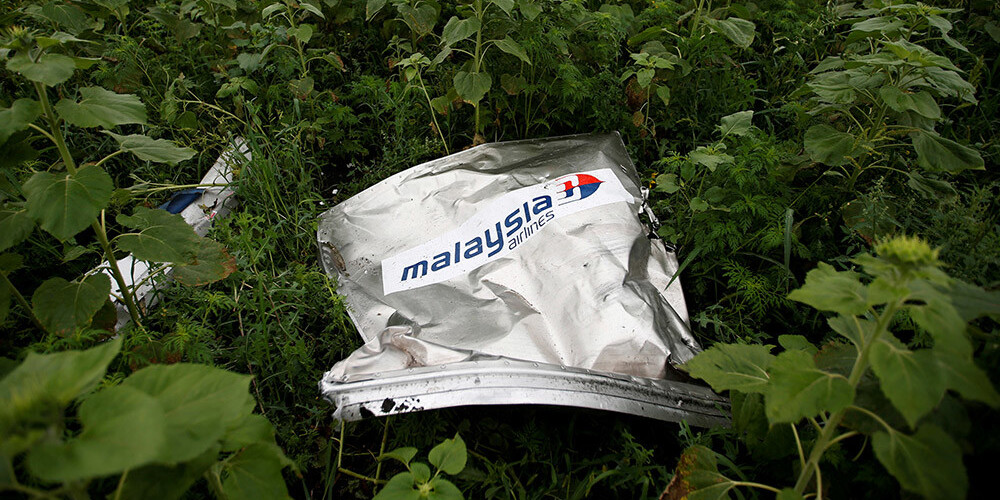 ES un NATO aicina Krieviju uzņemties atbildību par Malaizijas pasažieru lidmašīnas notriekšanu