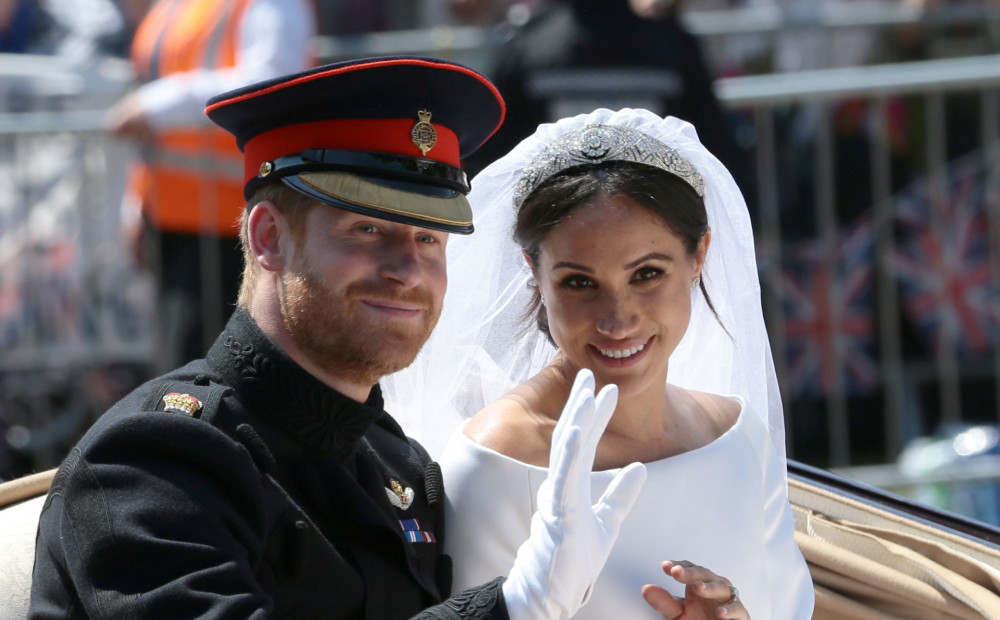 Pasauli sajūsmina vēl viena karalisko kāzu fotogrāfija, kas nu jau kļuvusi par ikonisku