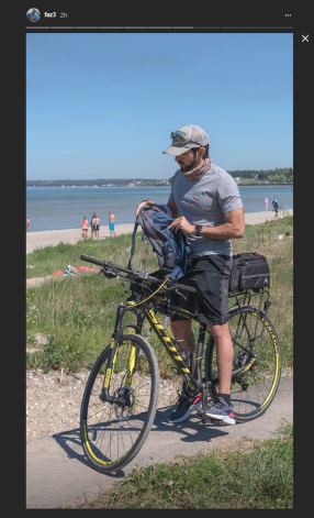 Dubaijas kroņprincis šonedēļ pārsteidza atpūtniekus Tallinas (Piritas) pludmalē, braukājot ar velosipēdu.