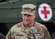 Bijušais ASV armijas komandieris Eiropā, atvaļinātais ģenerālleitnants Bens Hodžess uzskata, ka alianse spēj un tai ir jāspēj paveikt daudz vairāk, lai atturētu Krieviju, bet vienlaikus neradītu plaisas starp dalībvalstīm.