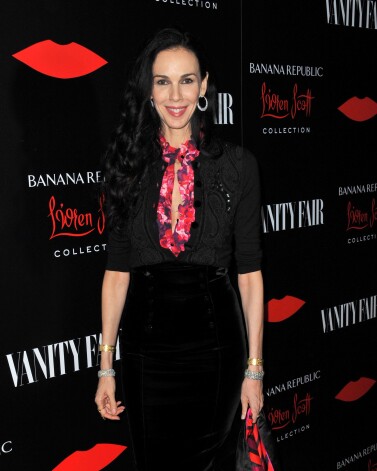 Dizainere un stiliste L’Rena Skota.