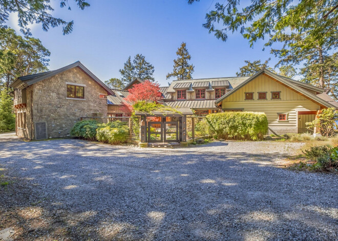 TV personība Opra Vinfrija par 8.275 miljoniem iegādājusies māju Vašingtonas štatam piederošajā Orkasas salā.