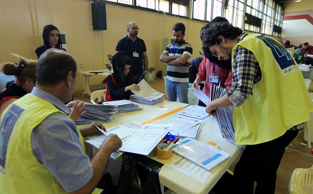 Irākas parlaments nolemj pārskaitīt vēlēšanu rezultātus