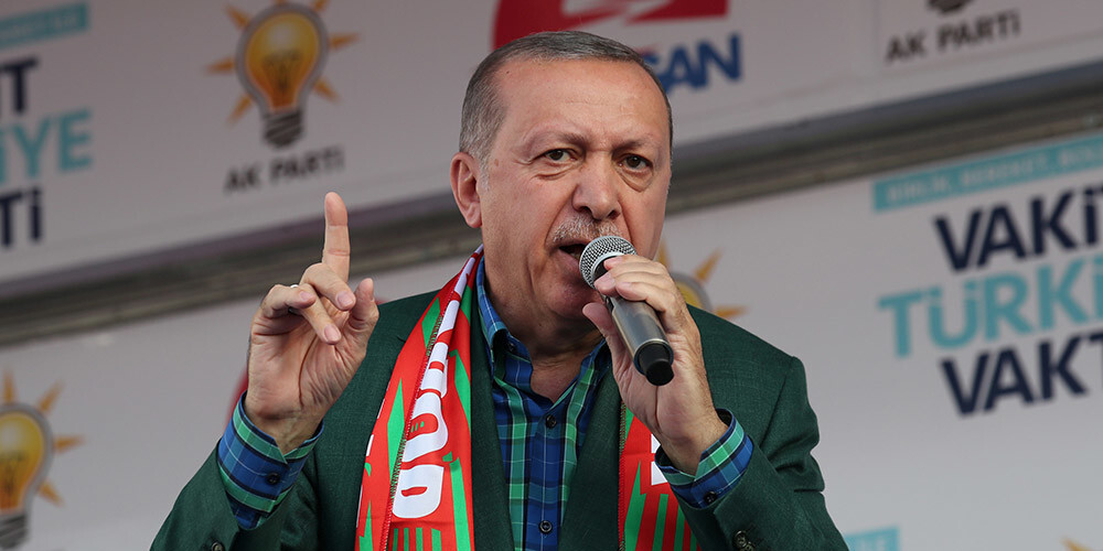 Erdoans paziņo, ka pēc vēlēšanām Turcijā varētu atcelt ārkārtas stāvokli