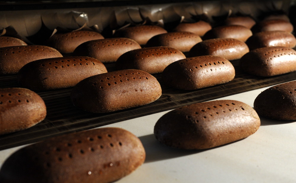 Maiznieki uztraukušies: latvieši vairs neēd nacionālo lepnumu - rudzu maizi