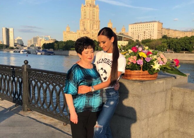 Ольга Бузова показала 79-летнюю бабушку и заговорила о детях