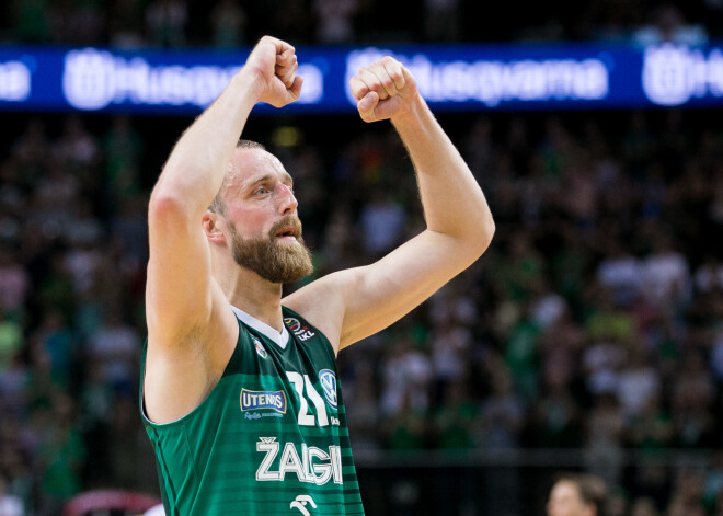 "Žalgiris" basketbolisti astoto gadu pēc kārtas kļūst par Lietuvas čempioniem