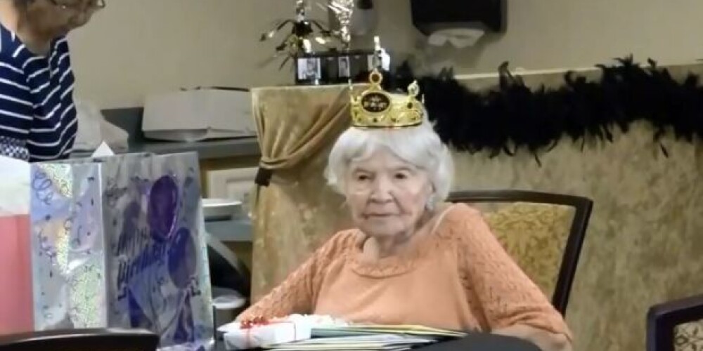 Picture: WTSP



Woman, 105, says her secret is drinking, smoking, gambling and staying out late