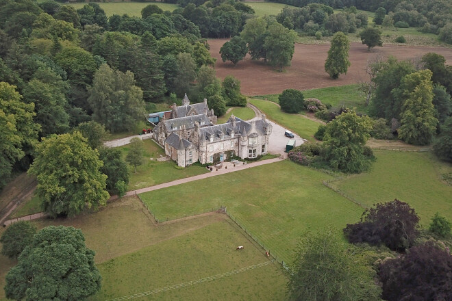 Vordhilas pils ir Rouzas Leslijas dzimtas īpašums jau 900 gadu garumā.