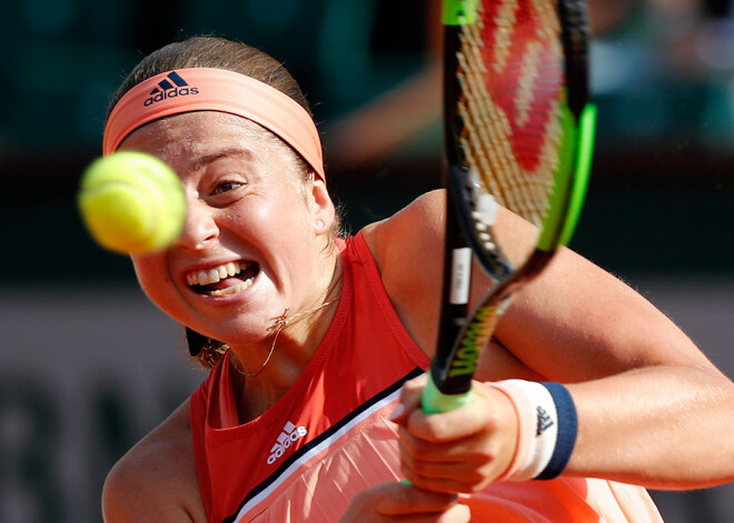 Ostapenko Īstbornas WTA "Premier" otrās kārtas mačā uzveic igaunieti Kanepi